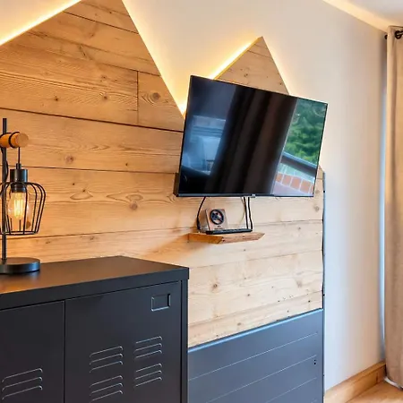 Aux Pieds Apartment